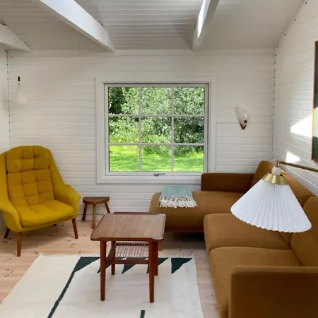 Elegant Summer House Close To The And Forest *