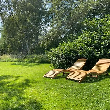Elegant Summer House Close To The And Forest Semesterbostad